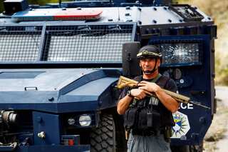 US urges Serbia to withdraw forces from Kosovo border, NATO bolsters forces