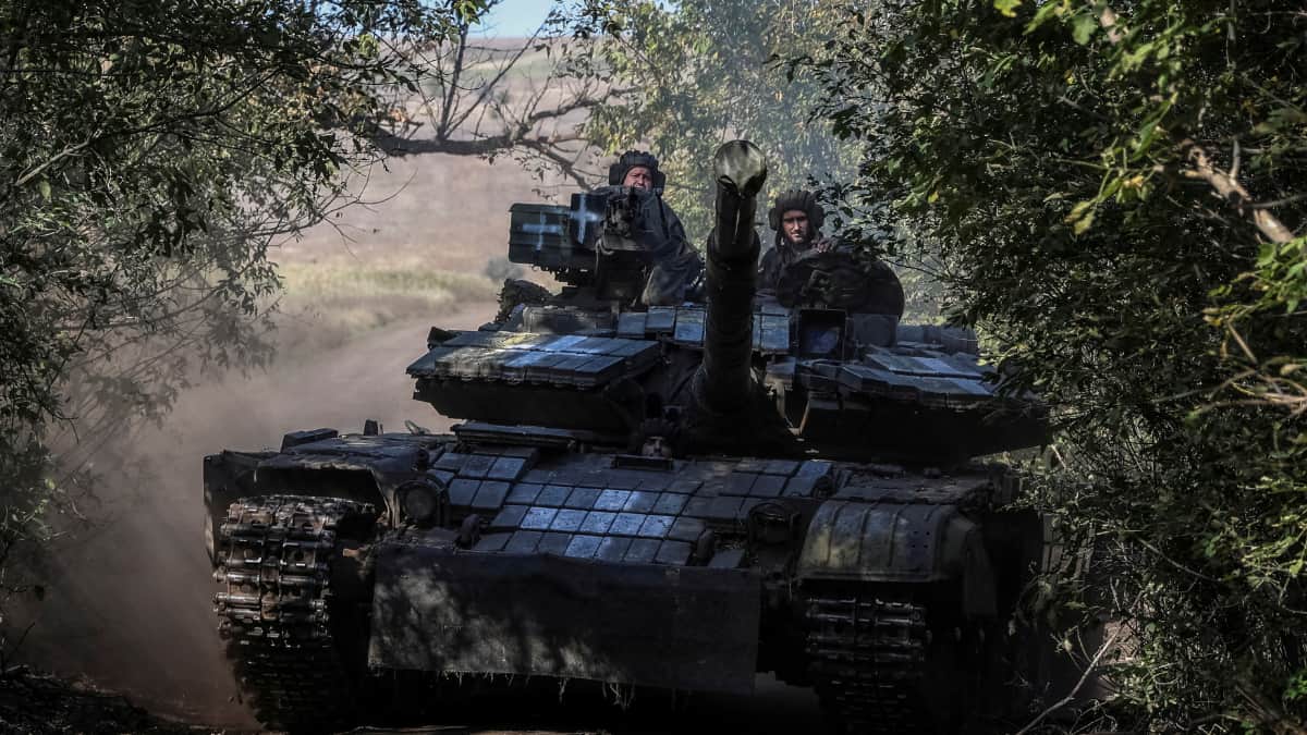 Romania reports 'airspace breach' during Ukraine attacks, Zelensky attracts arms makers Romania reports 'airspace breach' during Ukraine attacks, Zelensky attracts arms makers