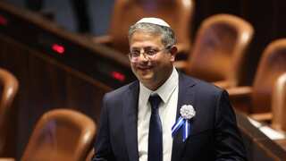 Israeli female soldiers banned from prison guard duty after alleged sex with Palestinian inmates