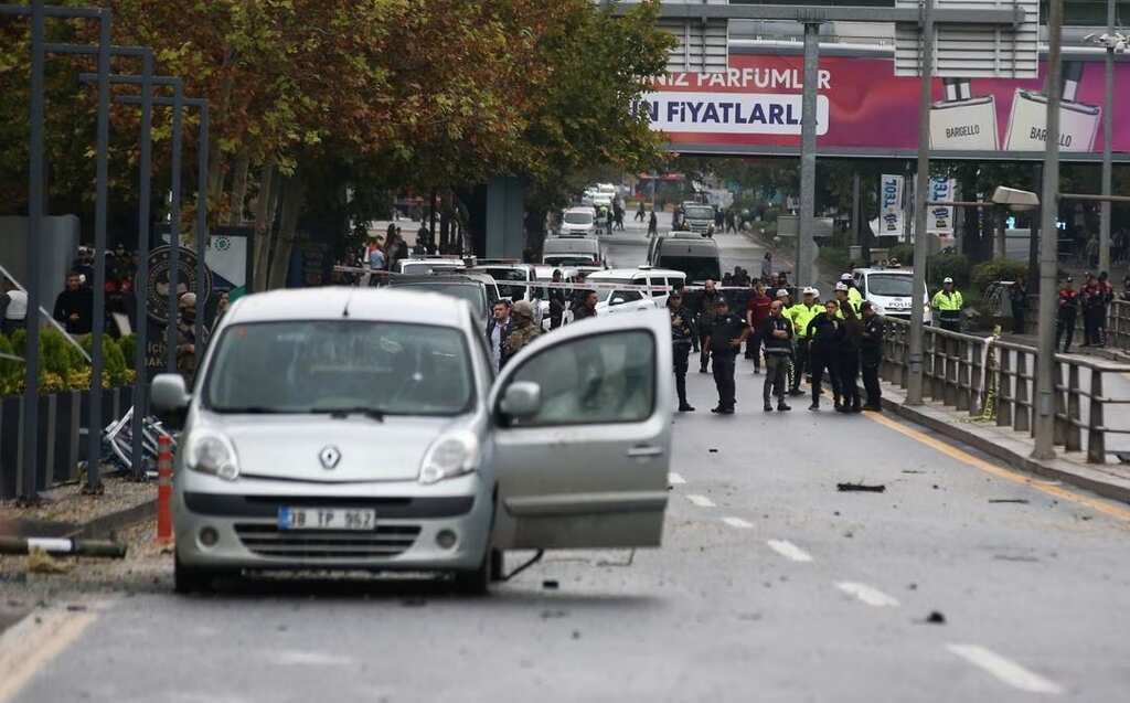 Day after Turkish parliament attack, police crack down on Kurdish elements, detain 20