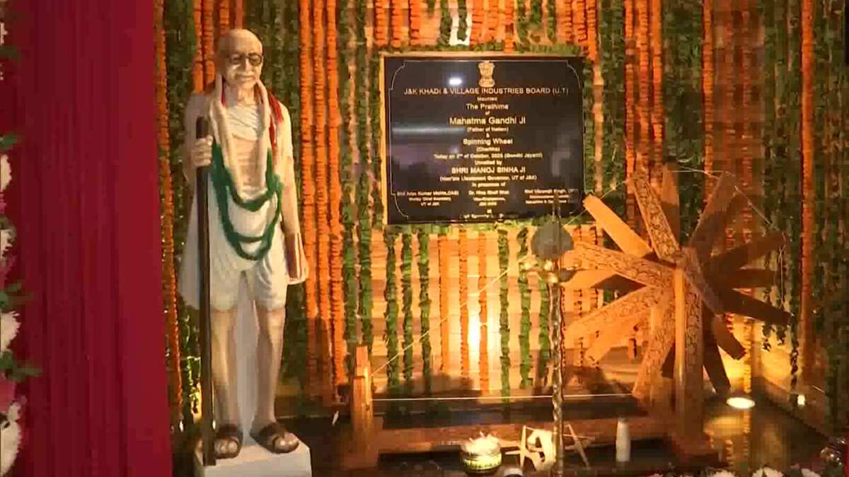 Jammu and Kashmir Lt Governor Manoj Sinha unveils statue of Mahatma Gandhi