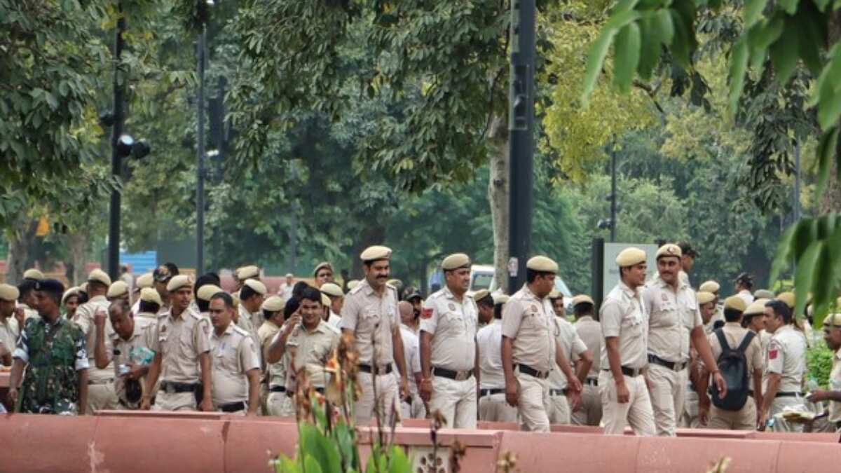 Delhi Police register anti-terror case against NewsClick, raid journalists amid China funding row Delhi Police register anti-terror case against NewsClick, raid journalists amid China funding row