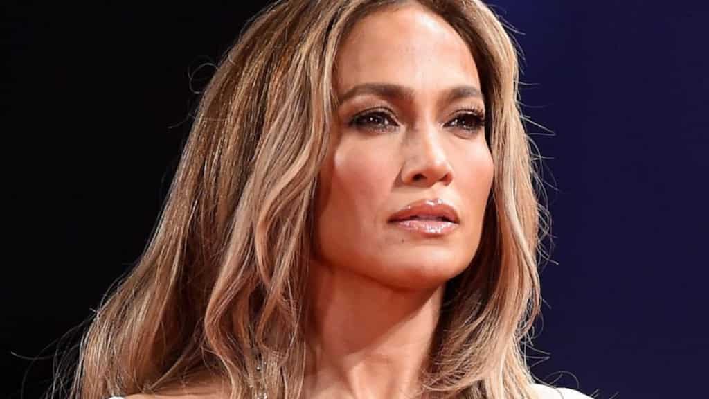 Amid rumours of weak ticket sales, Jennifer Lopez cancels 7 dates of North American tour