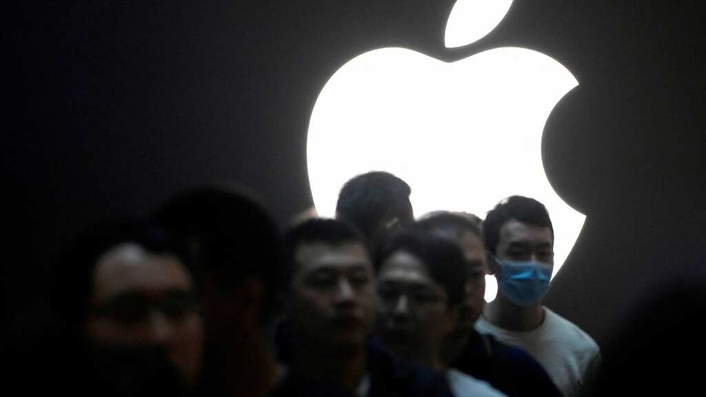 As Beijing tightens oversight, Apple imposes new check on apps in China