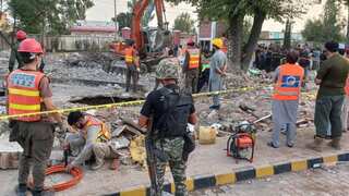 Pakistan orders all illegal immigrants, including 1.73 million Afghans, to leave or face forcible expulsion