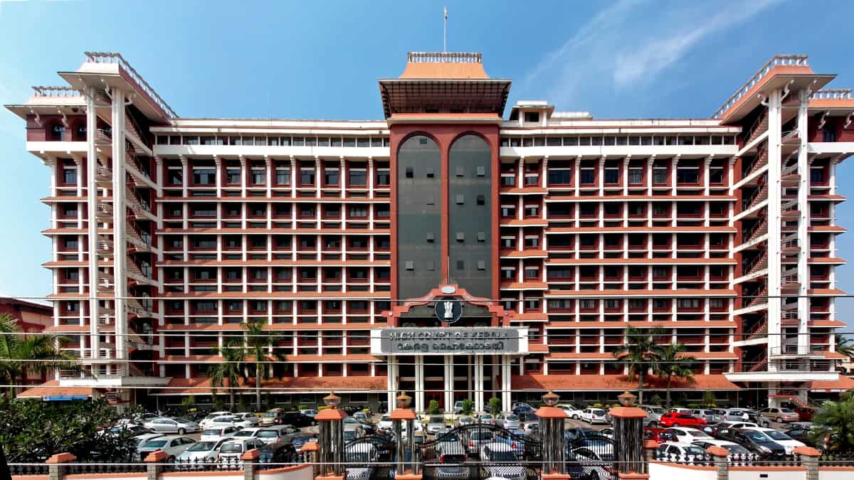 Kerala High Court names three-year-old girl as parents fight over naming her