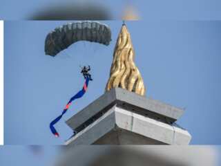 In pics| On Indonesian Armed Forces's 78th anniversary celebration, military paints sky