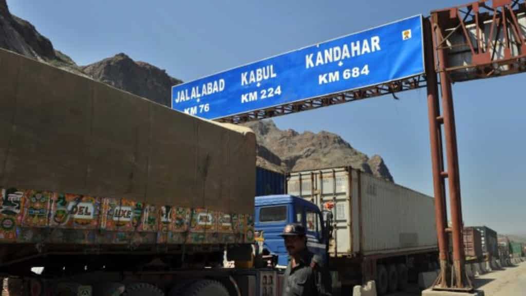 Pakistan tightens control on Afghan transit trade, imposes fee; bans 212 items