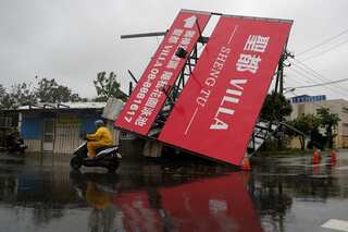 Typhoon Koinu kills one in Taiwan; China braces for storm