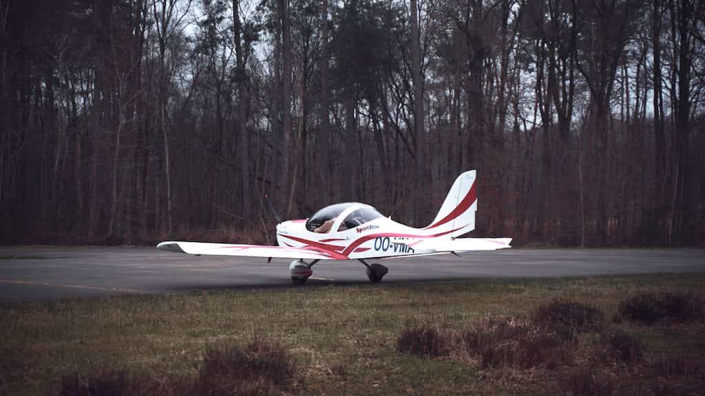 US: 65-year-old pilot uses his private plane to stalk woman