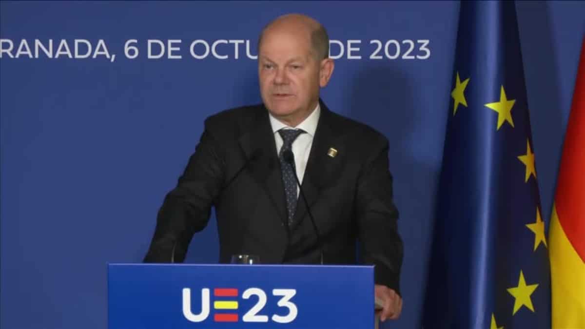 German Chancellor Olaf Scholz's coalition deals with mid-term poll blow, far right gains German Chancellor Olaf Scholz's coalition deals with mid-term poll blow, far right gains