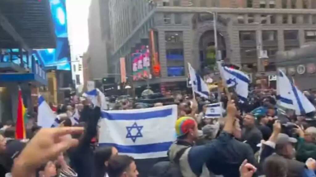 Israel, Palestine supporters clash in Times Square amid Hamas attack | Watch