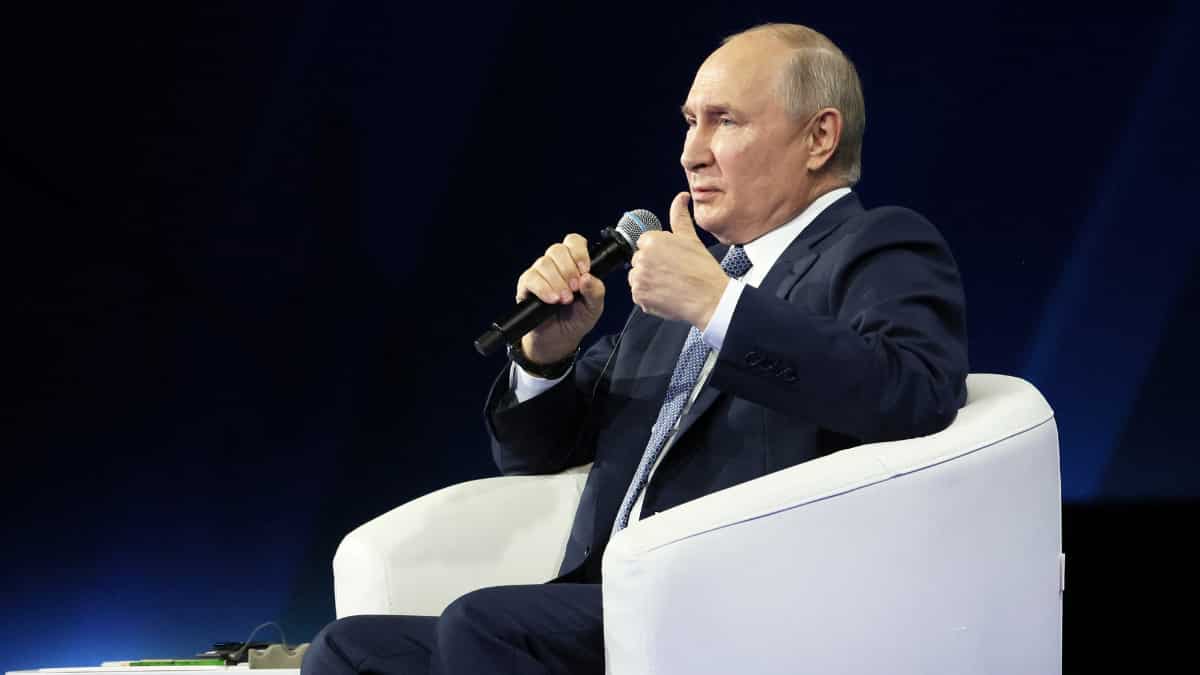 Russian President Vladimir Putin says Israel-Gaza conflict 'an example' of US failure in Middle East Russian President Vladimir Putin says Israel-Gaza conflict 'an example' of US failure in Middle East