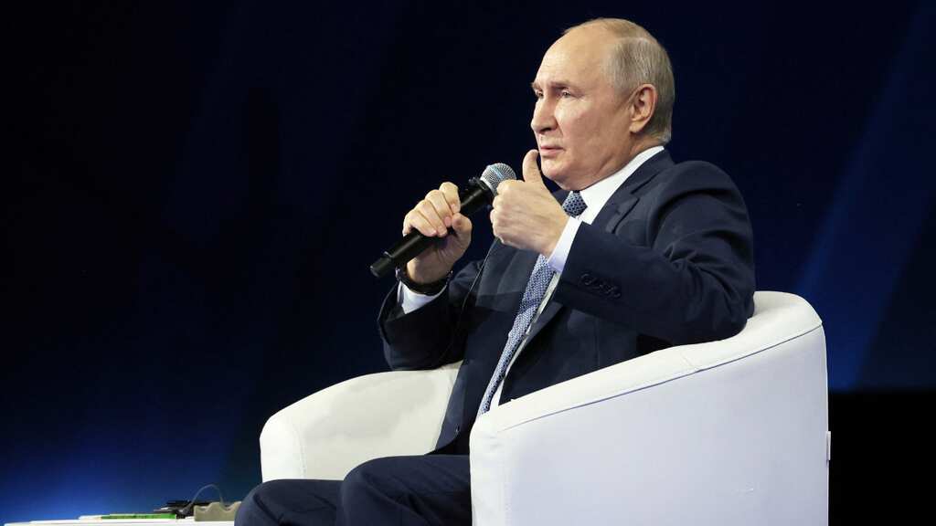 Russian President Vladimir Putin says Israel-Gaza conflict 'an example' of US failure in Middle East