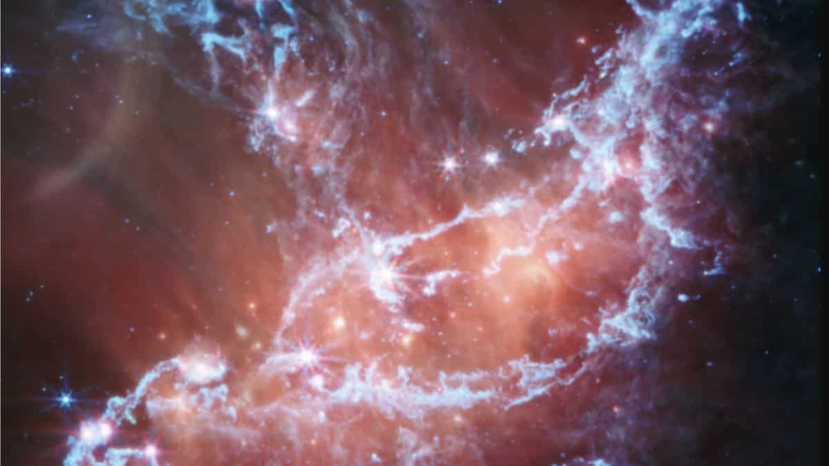 James Webb telescope clicks a beautiful star-forming region James Webb telescope clicks a beautiful star-forming region