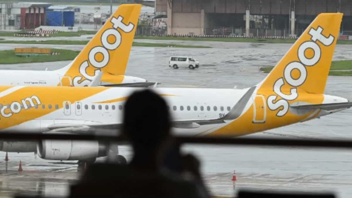 Fighter jets scramble to escort Perth-bound flight to Singapore after bomb threat
