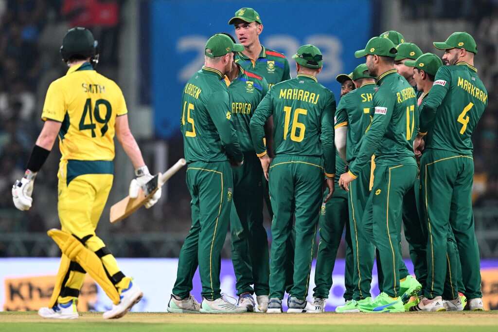 Stoinis, Smith dismissals spark controversy