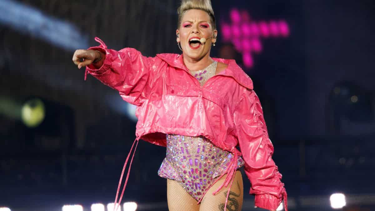 P!nk postpones more shows to 'focus on health' and recover from(01)