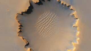 Evidence of life on Mars hiding in ancient mud lake? Research suggests so