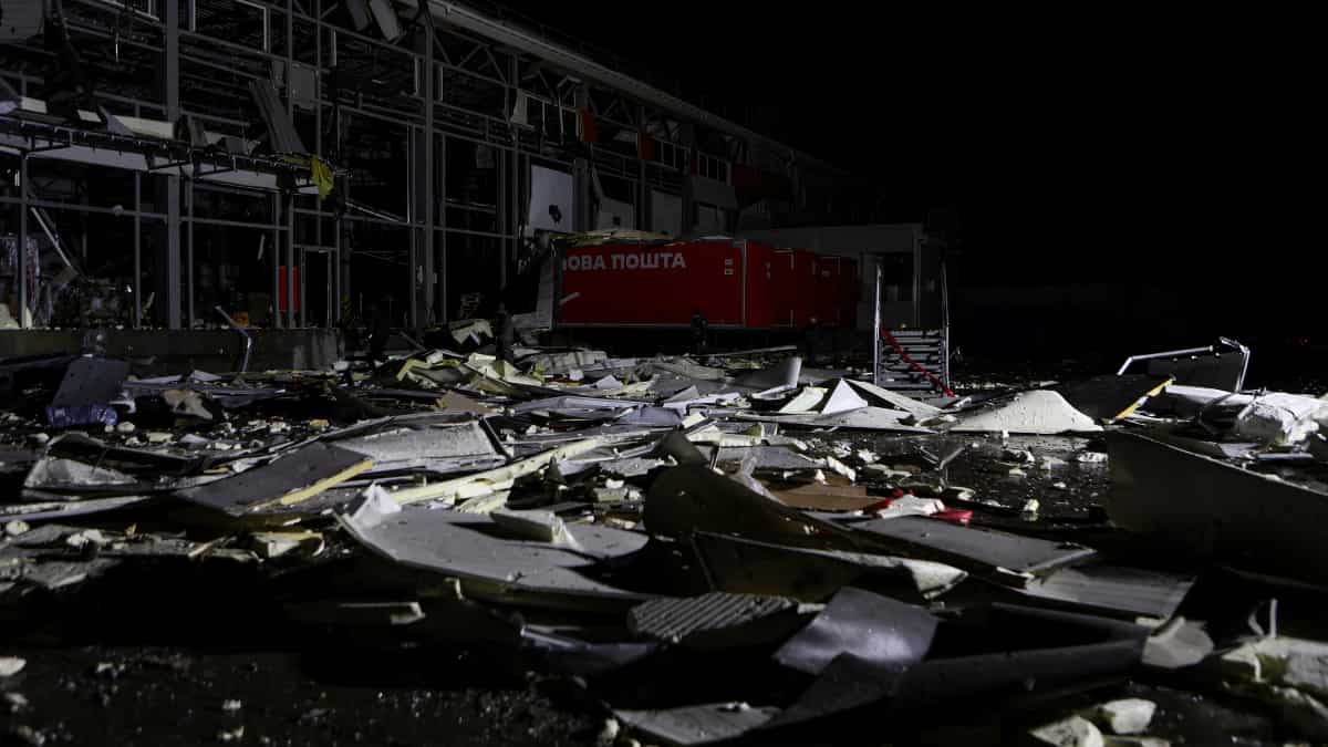 Russia launches missile attack on postal centre in Kharkiv, six killed Russia launches missile attack on postal centre in Kharkiv, six killed