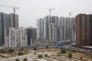 China's property market continues to struggle despite government stimulus