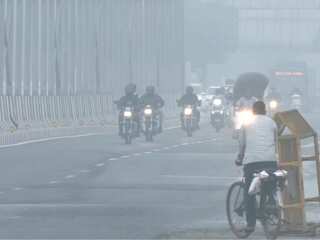 Delhi's air quality remains 'very poor' with AQI at 306; stubble burning a major concern