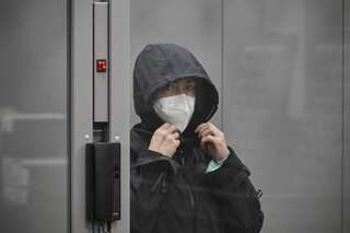 Russian court extends detention of US-Russian journalist