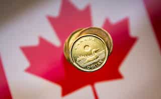 Canada takes action to prevent recession amid global financial crisis