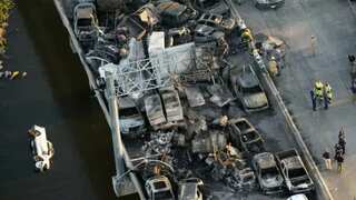 Smoky ‘superfog’ leads to horrific 158-vehicle pileup in Louisiana, killing 7 | Video
