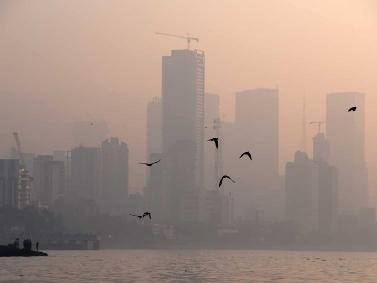 Delhi and Mumbai witnessing their worst pollution in years for month of Oct Delhi and Mumbai witnessing their worst pollution in years for month of Oct