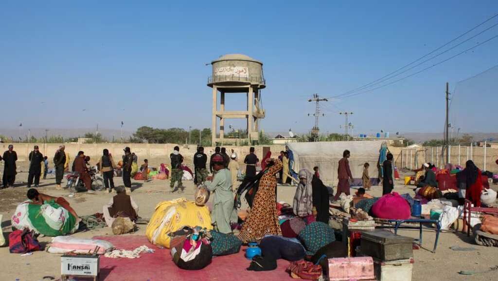 About 200 Afghan refugees to relocate from Pakistan to UK on charter flights on Oct 26