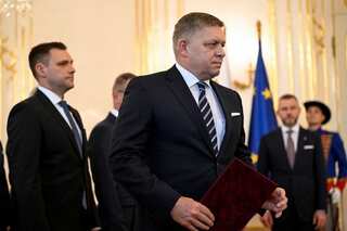 Slovakia’s newly elected PM Robert Fico stops military aid to Ukraine. And its personal