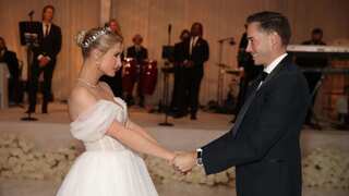 Did you know Paris Hilton had 45 wedding dresses for her D-day and she wore 6 of them?