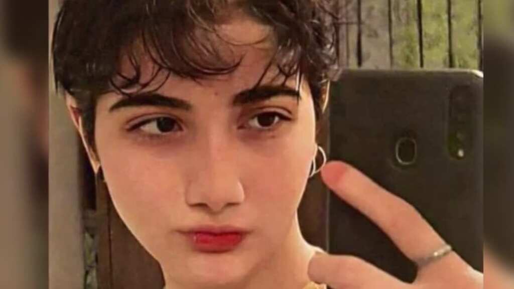 Armita Garawand: Iran teen in coma dies a month after fall in Tehran 'during hijab check'