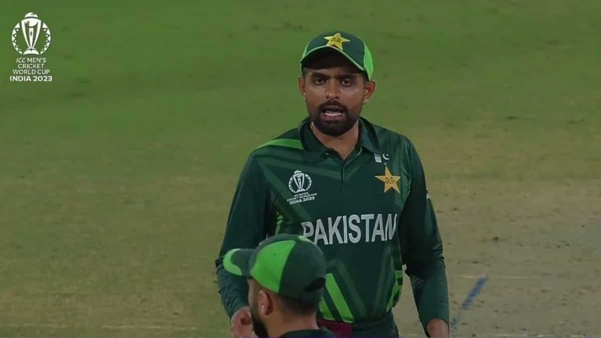ODI World Cup 2023: WATCH | Pakistan skipper Babar Azam SHOUTS at Mohammad Nawaz after SA hit winning four ODI World Cup 2023: WATCH | Pakistan skipper Babar Azam SHOUTS at Mohammad Nawaz after SA hit winning four