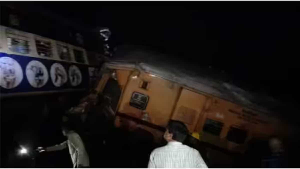 India: 14 dead, dozens injured after train accident in Andhra Pradesh's Vizianagaram