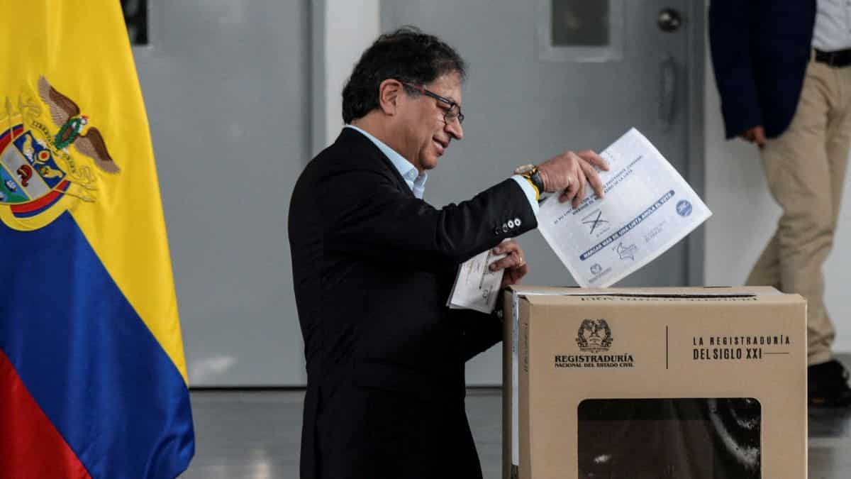 Colombian opposition politicians defeat Petro's coalition in local, regional elections Colombian opposition politicians defeat Petro's coalition in local, regional elections