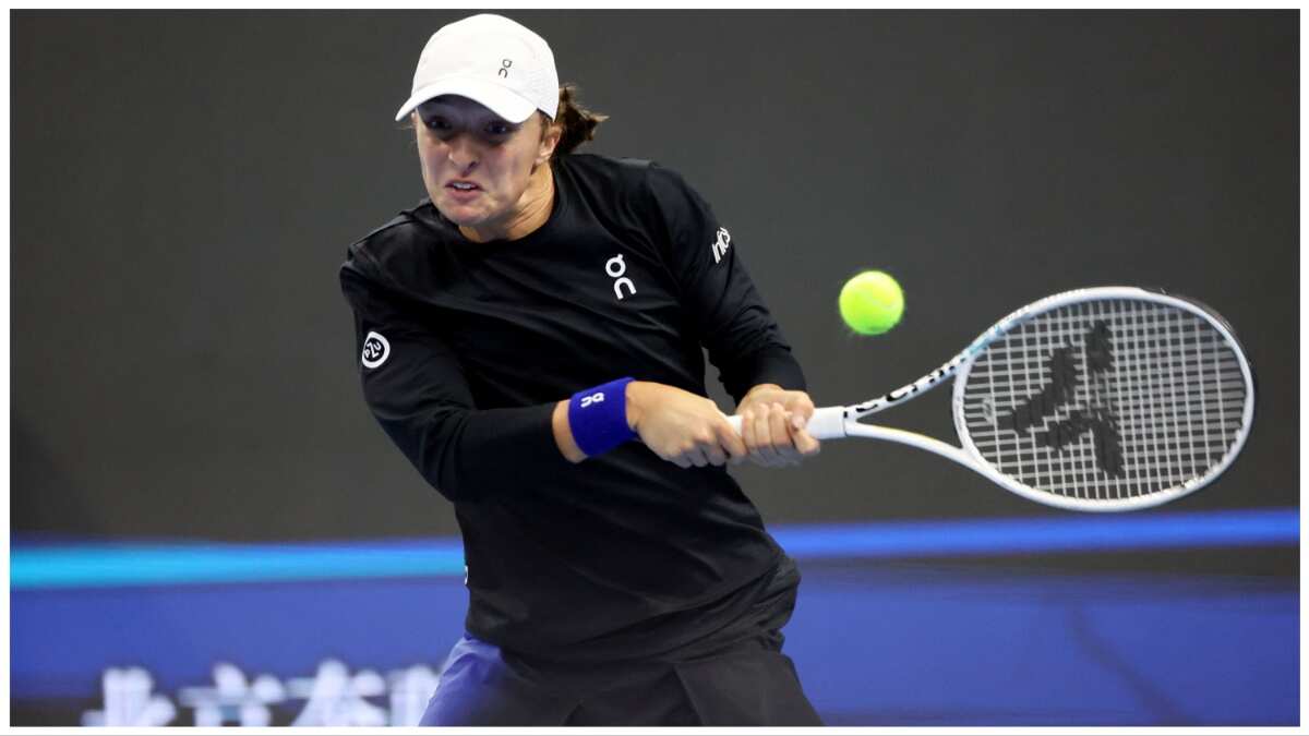 Tennis: Poland's Iga Swiatek overcomes early deficit to beat Marketa Vondrousova at WTA Finals Tennis: Poland's Iga Swiatek overcomes early deficit to beat Marketa Vondrousova at WTA Finals