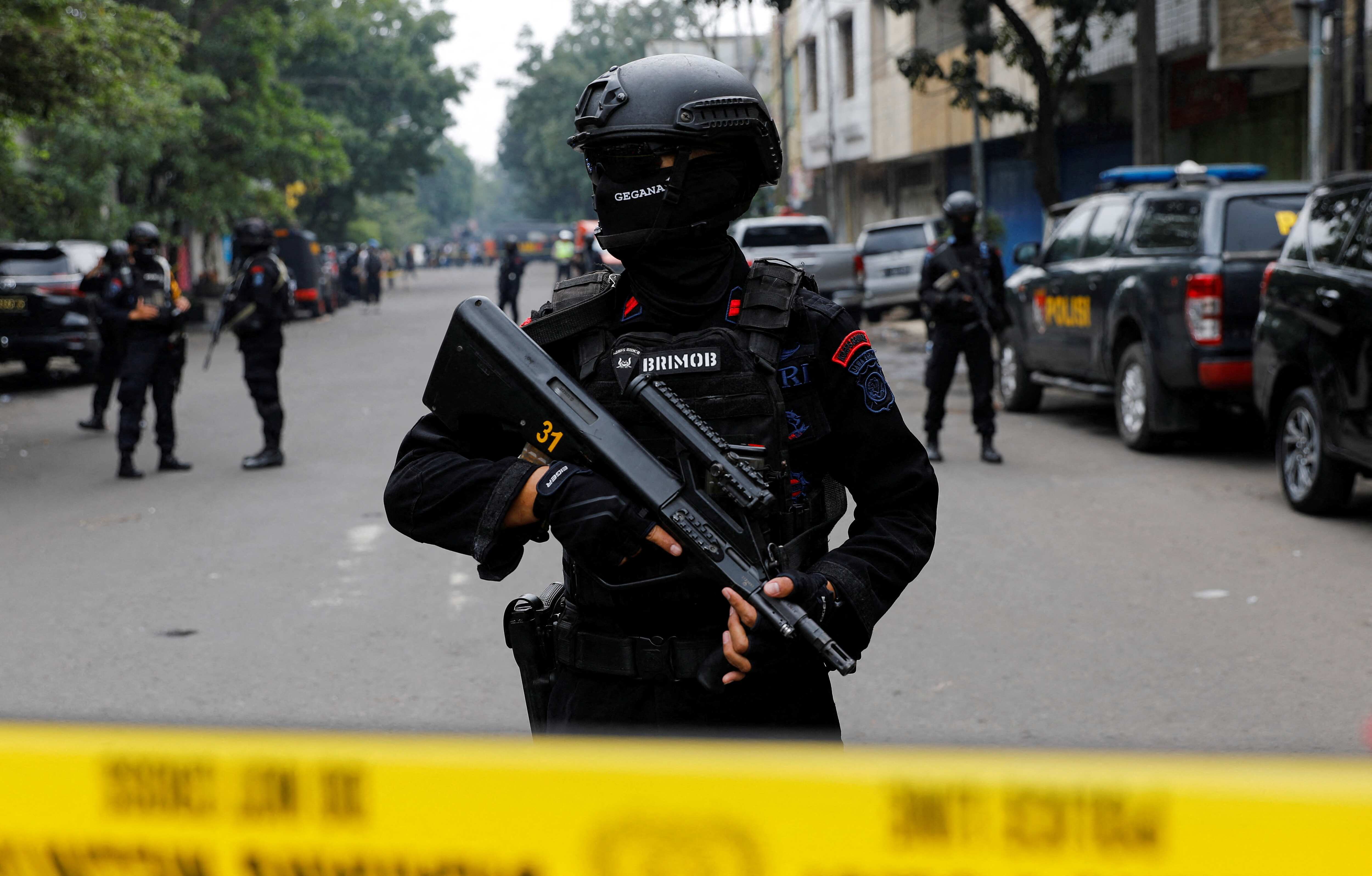 Indonesia arrests militants suspected of plotting to disrupt election