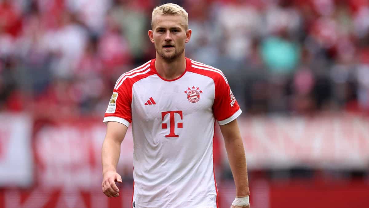 Matthijs de Ligt claims referee apologised to him for 'mistake' that cost Bayern place in UCL final