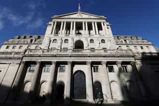 Bank of England holds firm on 15-year high interest rates amid economic uncertainties 