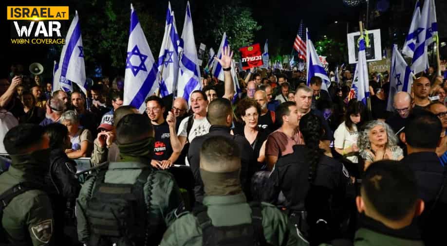 WATCH | Israeli protesters breach security cordons at Netanyahu's residence in Jerusalem WATCH | Israeli protesters breach security cordons at Netanyahu's residence in Jerusalem