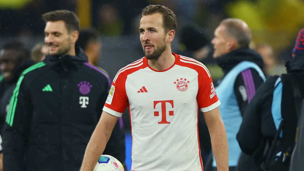 Harry Kane enters record books with hat-trick as Bayern Munich thrash Borussia Dortmund 4-0