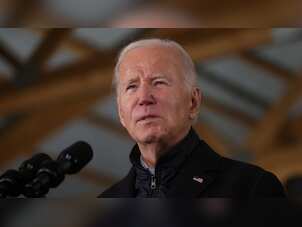 US senators urge Biden to impose travel ban on China amid respiratory illness cases