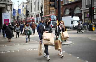 Shocker ahead of Christmas: British consumer spending growth slows