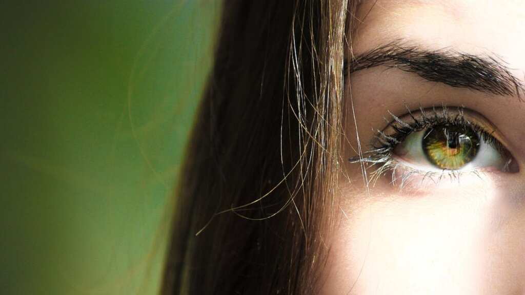 Clear vision amidst heavy smog: How to safeguard your eyes from severe air pollution