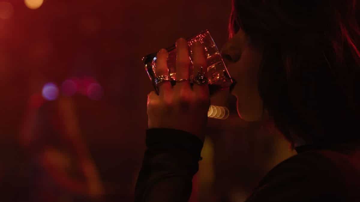 Drinking water before going to bed doesn’t help cure hangover: Study