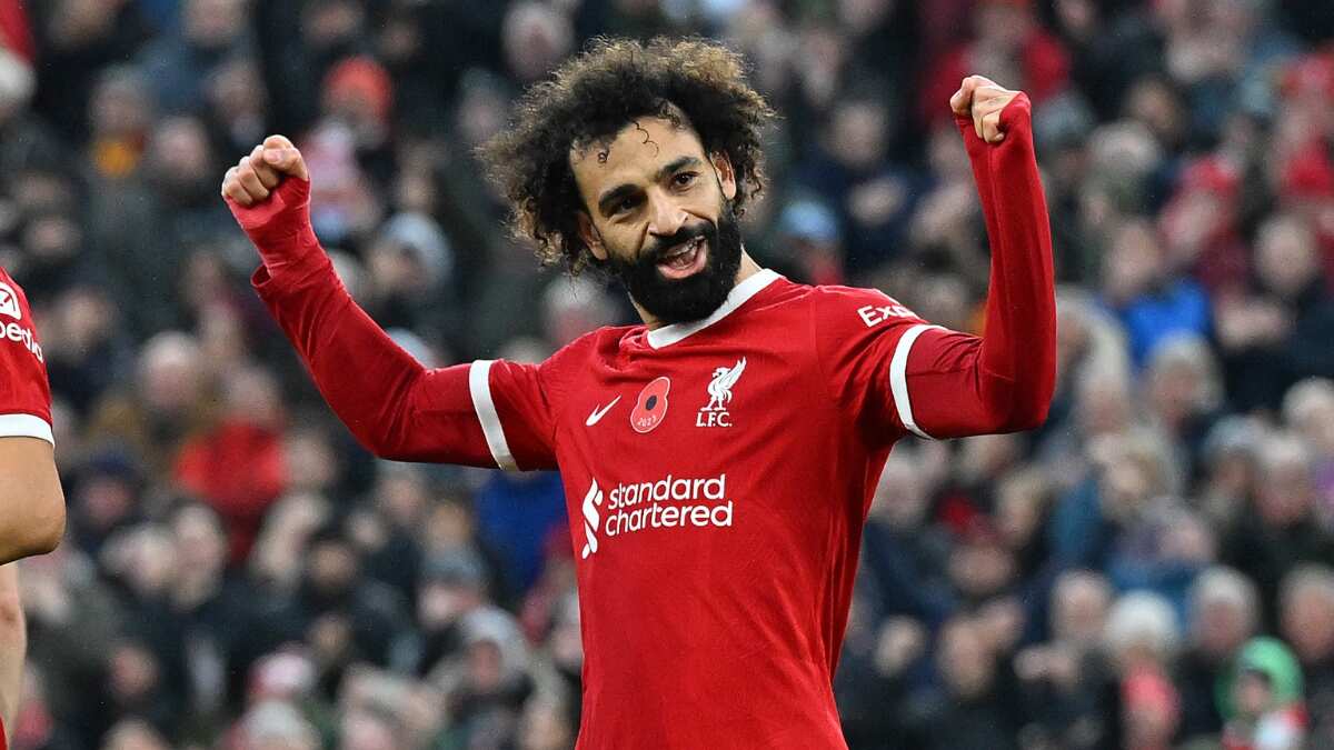 Premier League: Mohamed Salah extends scoring streak to send Liverpool joint top Premier League: Mohamed Salah extends scoring streak to send Liverpool joint top