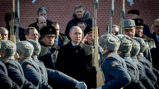 Russian media announces retreat of forces from Dnipro River, only to retract within minutes
