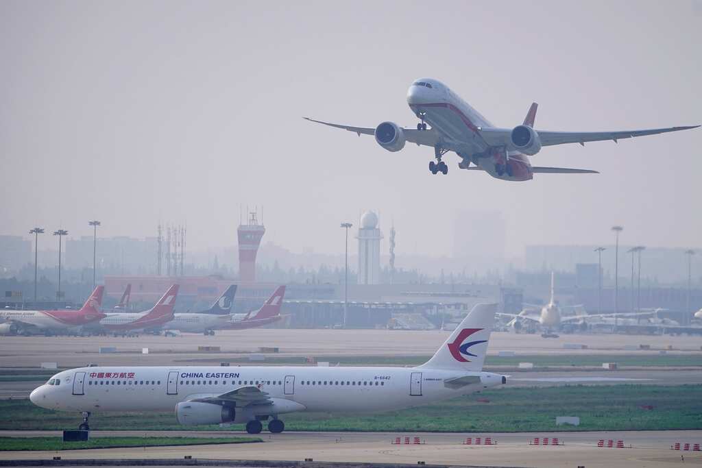 China-US direct flights soar as prices plummet, boosts travel prospects